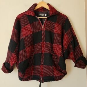 Vintage Wool Red And Black Plaid Cropped Batwing Poncho Fall Jacket Size Medium